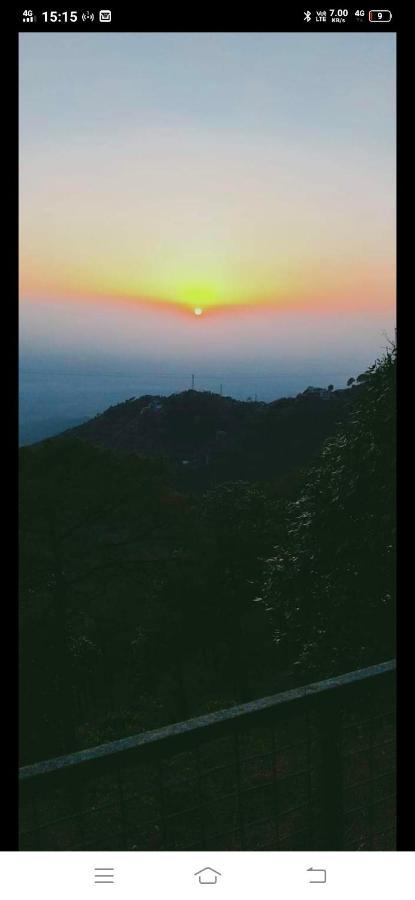 Kanda Road 4 Leilighet Kasauli Eksteriør bilde